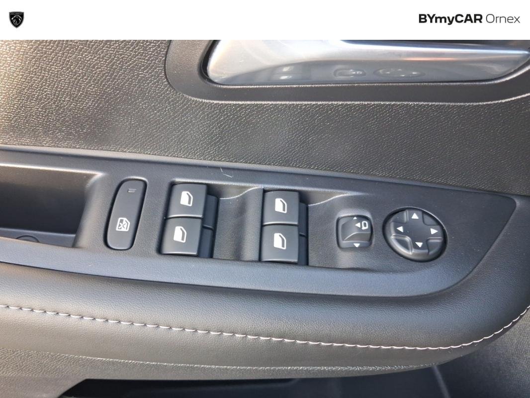 Peugeot 208 - Photo 20