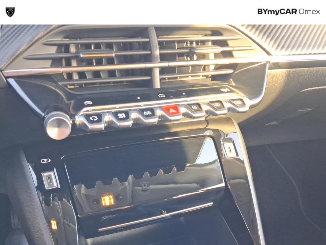 Peugeot 208 - Photo 29