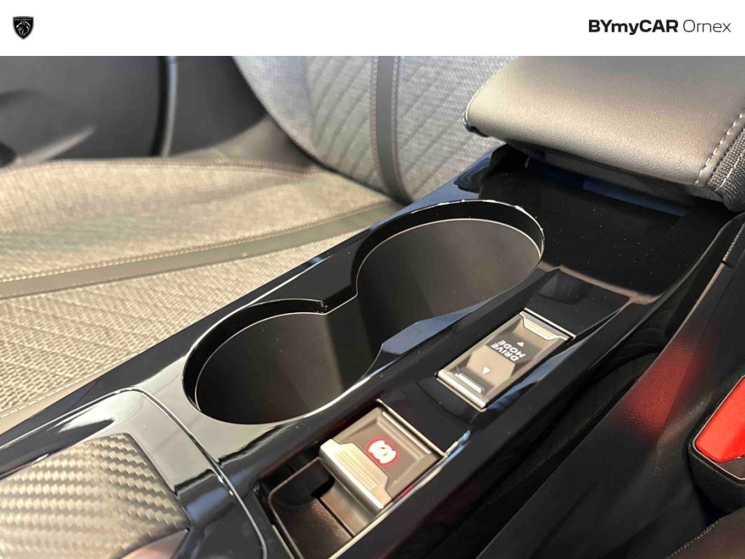 Peugeot 208 - Photo 32