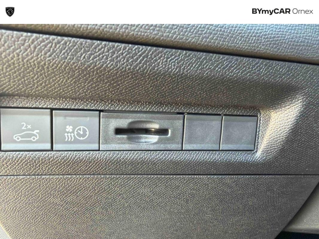 Peugeot 408 - Photo 24
