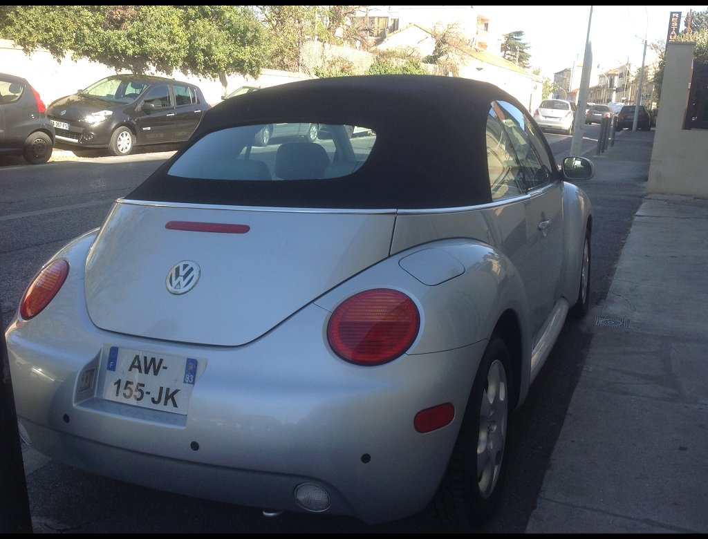 Volkswagen New Beetle - Photo 2