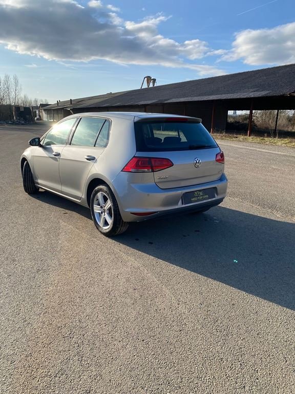 Volkswagen Golf - Photo 2