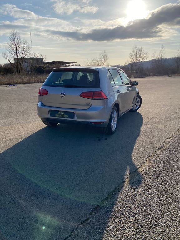 Volkswagen Golf - Photo 4