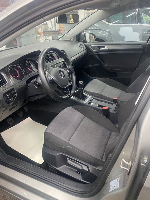 Volkswagen Golf - Photo 5
