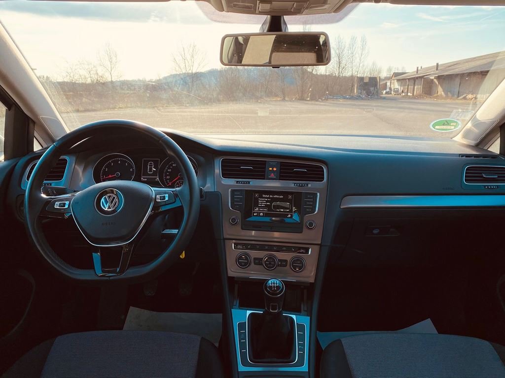 Volkswagen Golf - Photo 6