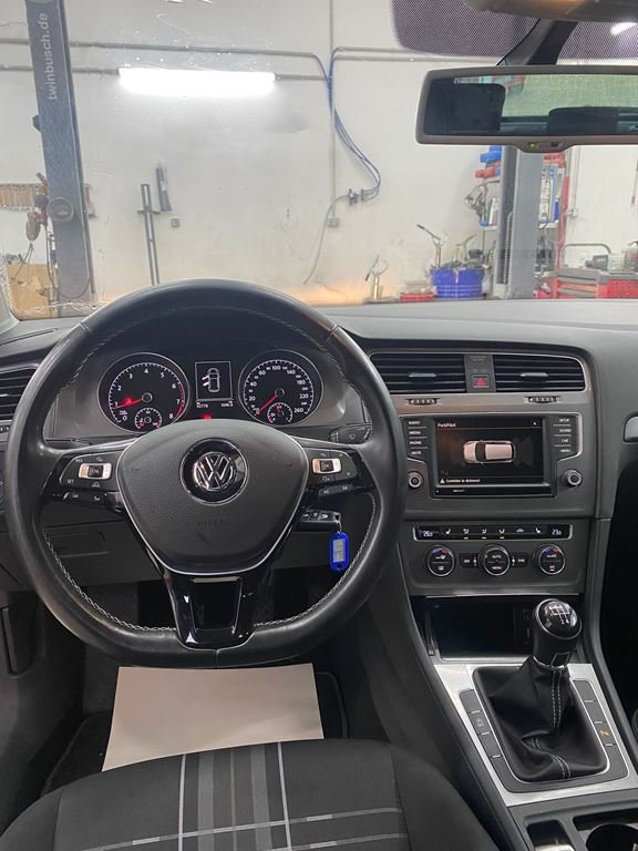 Volkswagen Golf - Photo 12