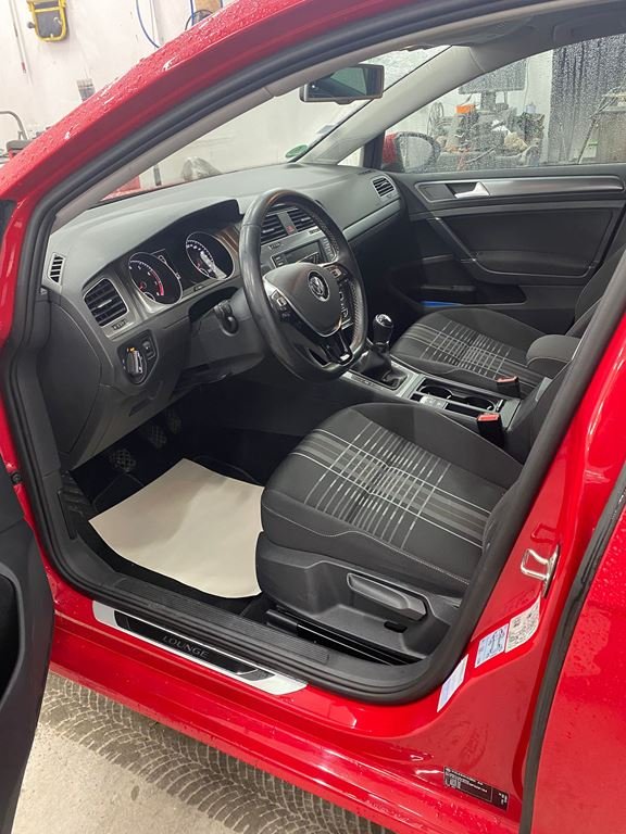 Volkswagen Golf - Photo 5