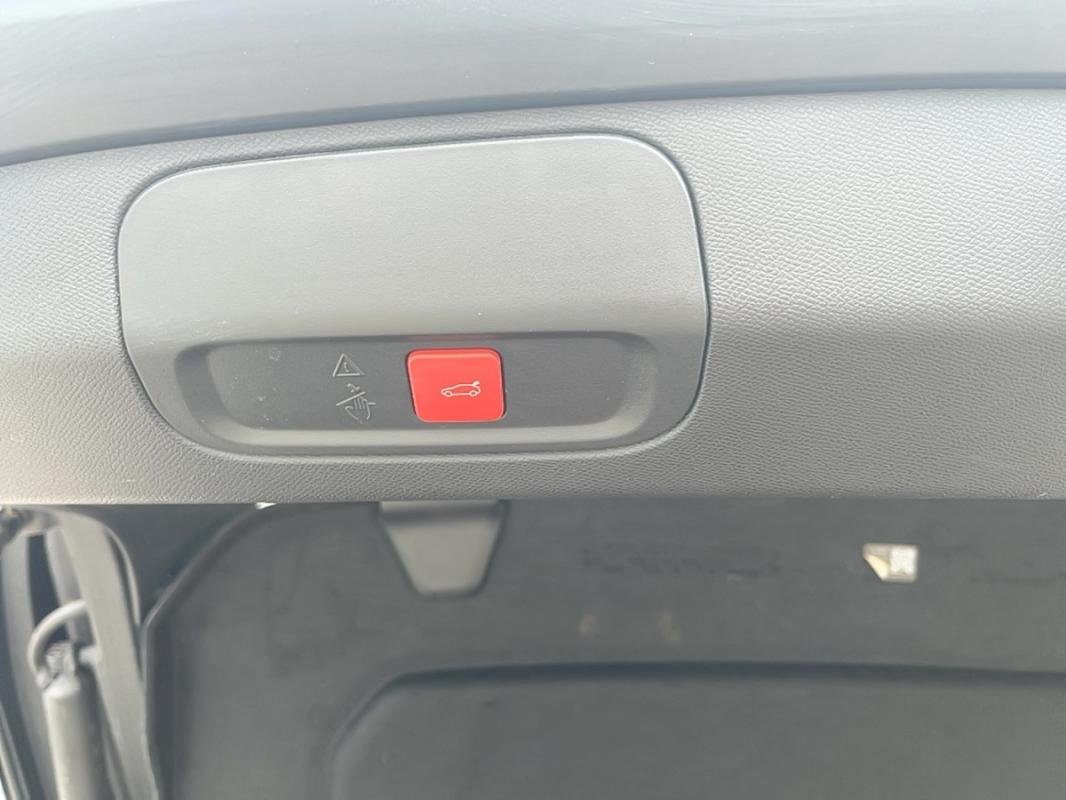 Peugeot 408 - Photo 18