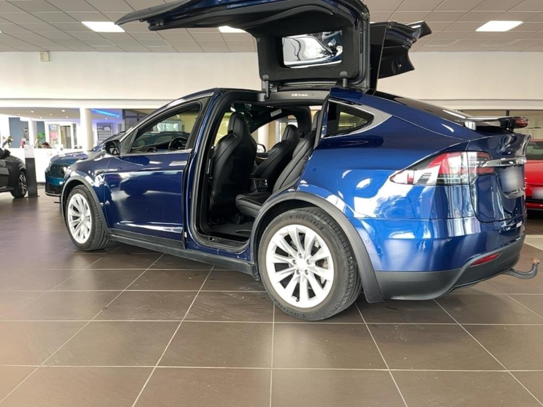 Tesla Model X - Photo 6