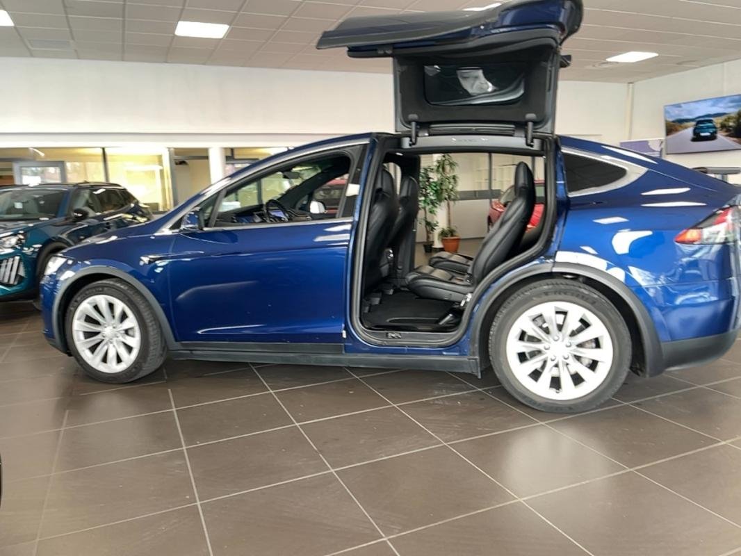 Tesla Model X - Photo 7