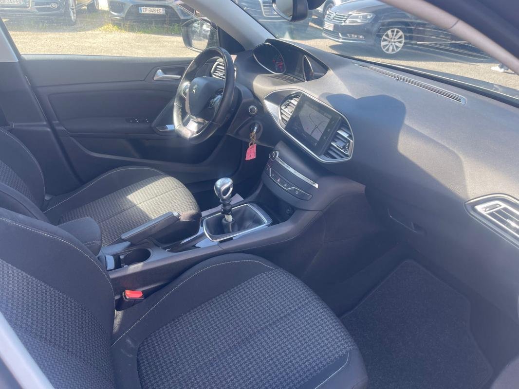 Peugeot 308 - Photo 11