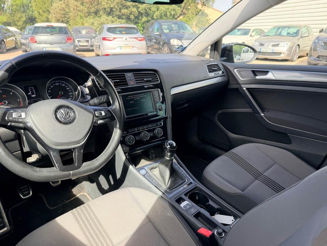 Volkswagen Golf - Photo 11