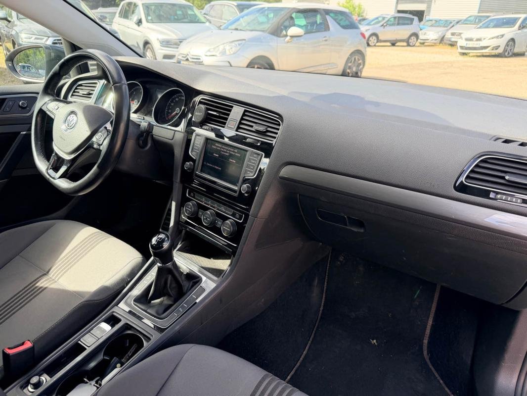 Volkswagen Golf - Photo 18