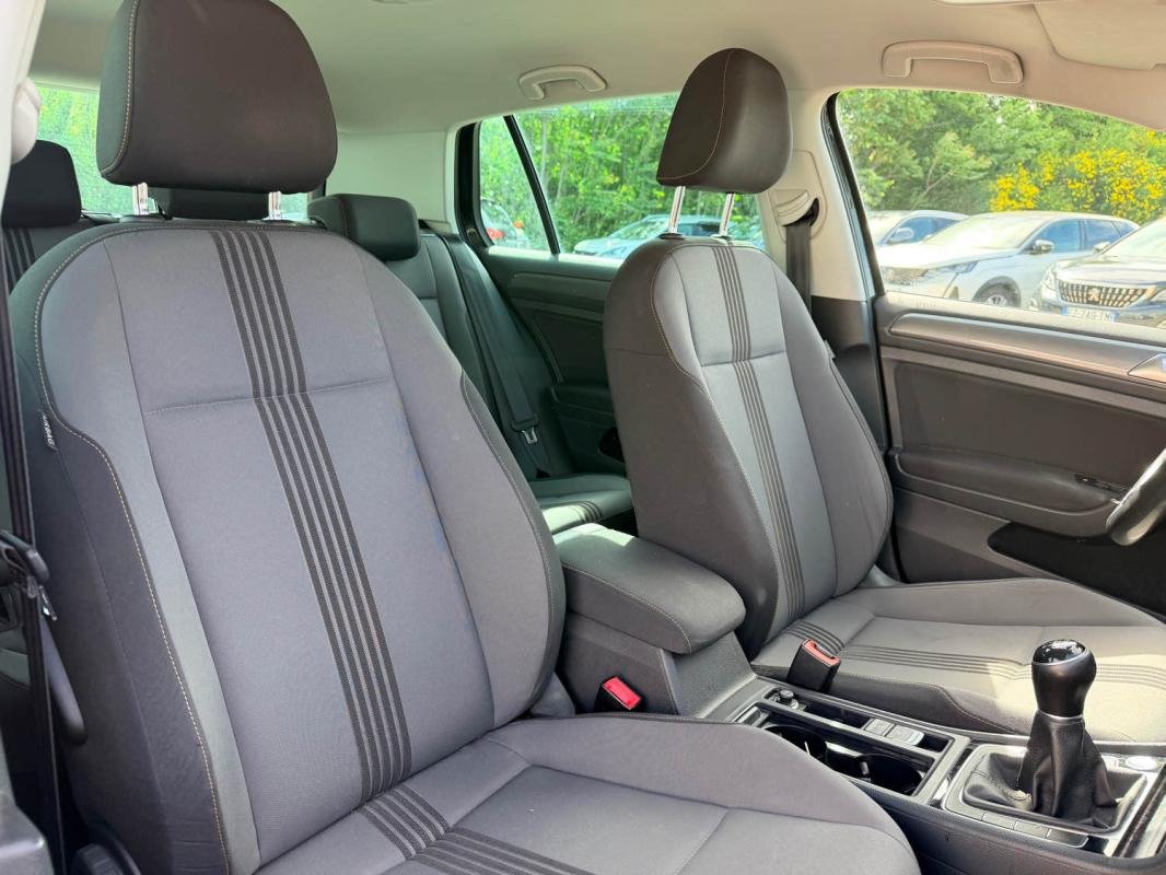 Volkswagen Golf - Photo 8
