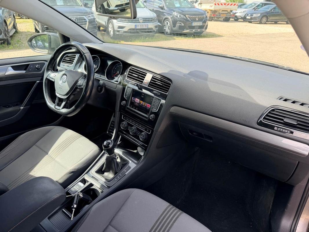 Volkswagen Golf - Photo 13