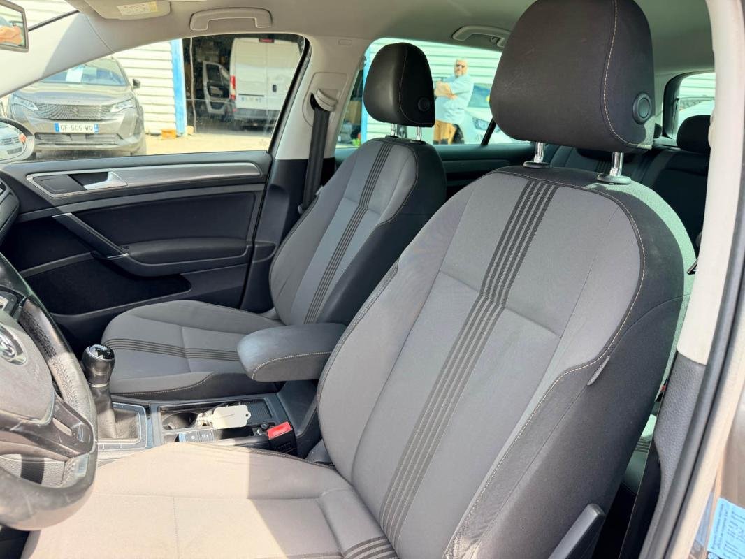 Volkswagen Golf - Photo 7