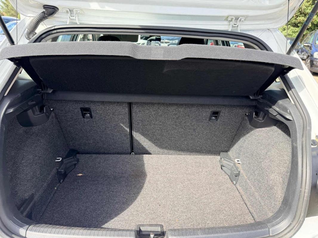 Volkswagen Polo - Photo 12
