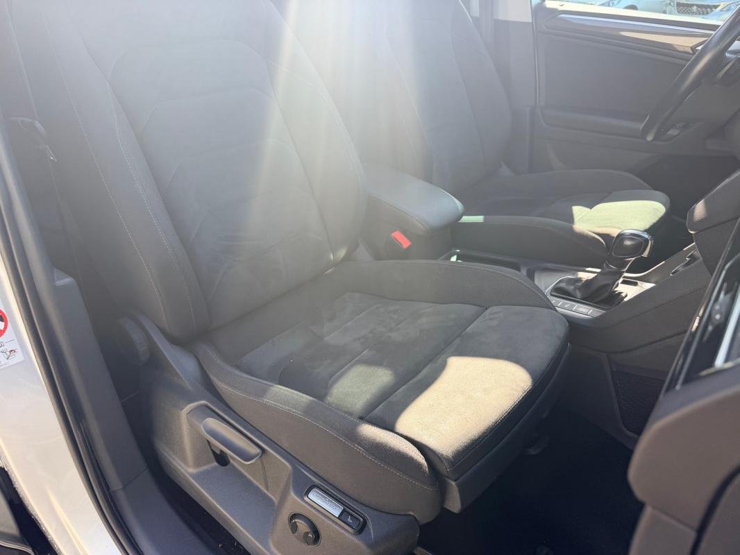 Volkswagen Tiguan - Photo 11