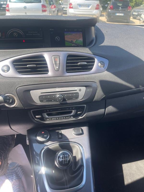 Renault Scénic - Photo 13