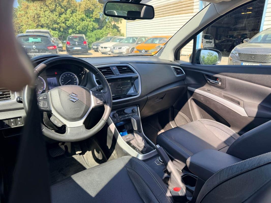 Suzuki s-cross - Photo 19