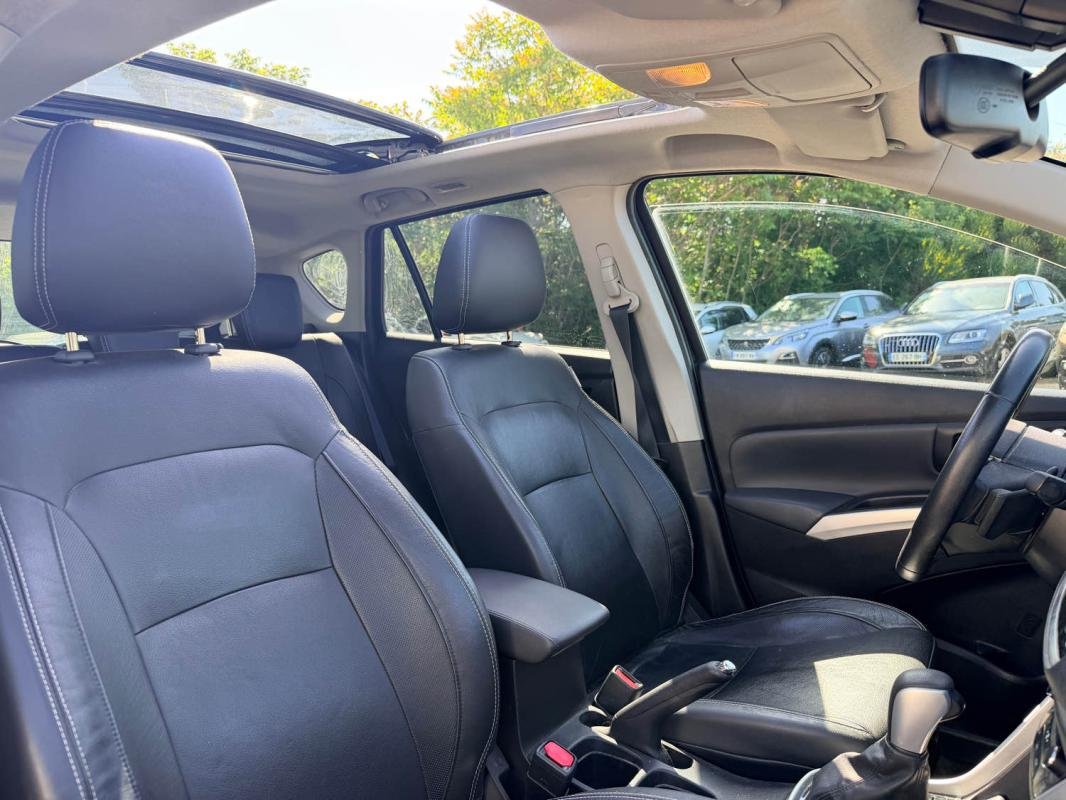 Suzuki s-cross - Photo 8