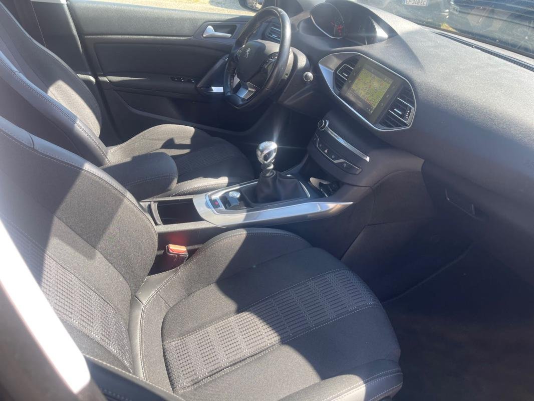 Peugeot 308 SW - Photo 11
