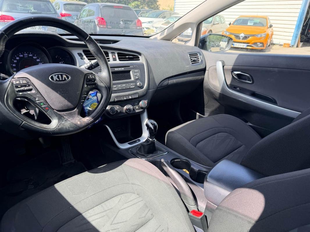 Kia Cee'd - Photo 12