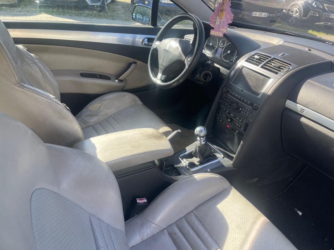 Peugeot 407 Coupé - Photo 8
