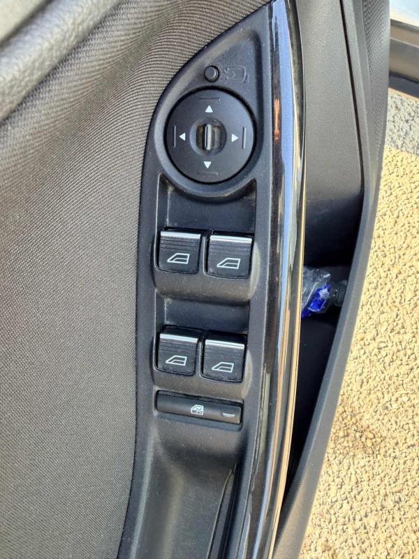 Ford Focus - Photo 12