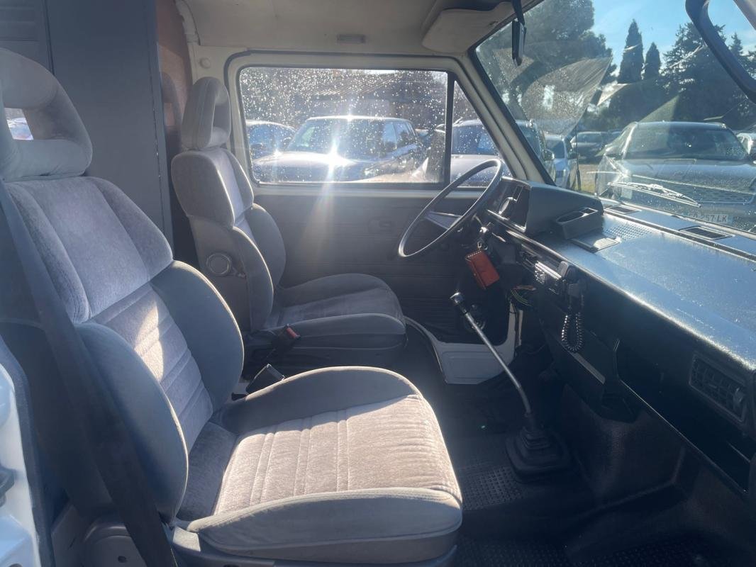 Volkswagen Transporter - Photo 11