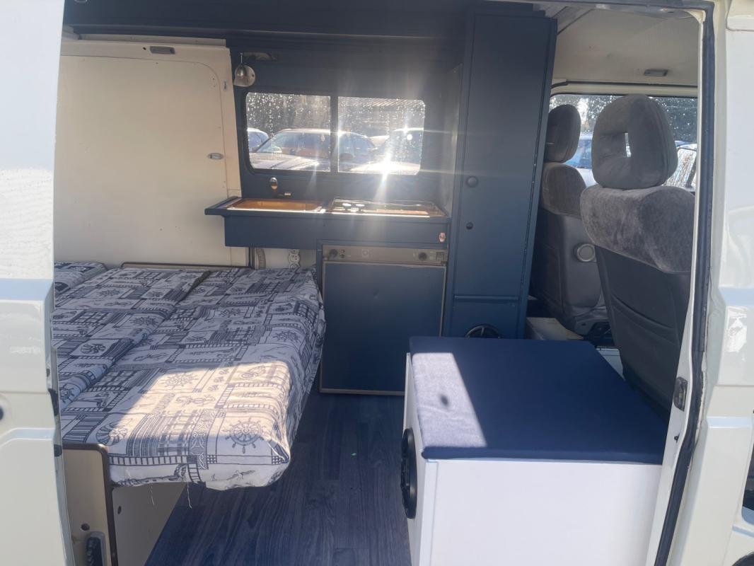 Volkswagen Transporter - Photo 15