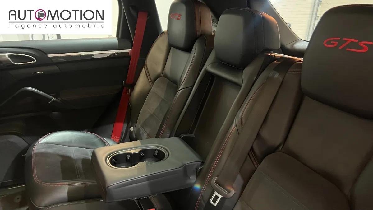 Porsche Cayenne - Photo 18