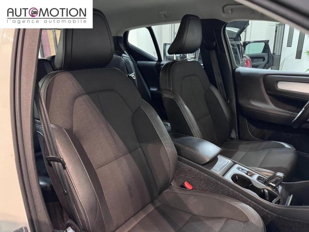 Volvo XC40 - Photo 11