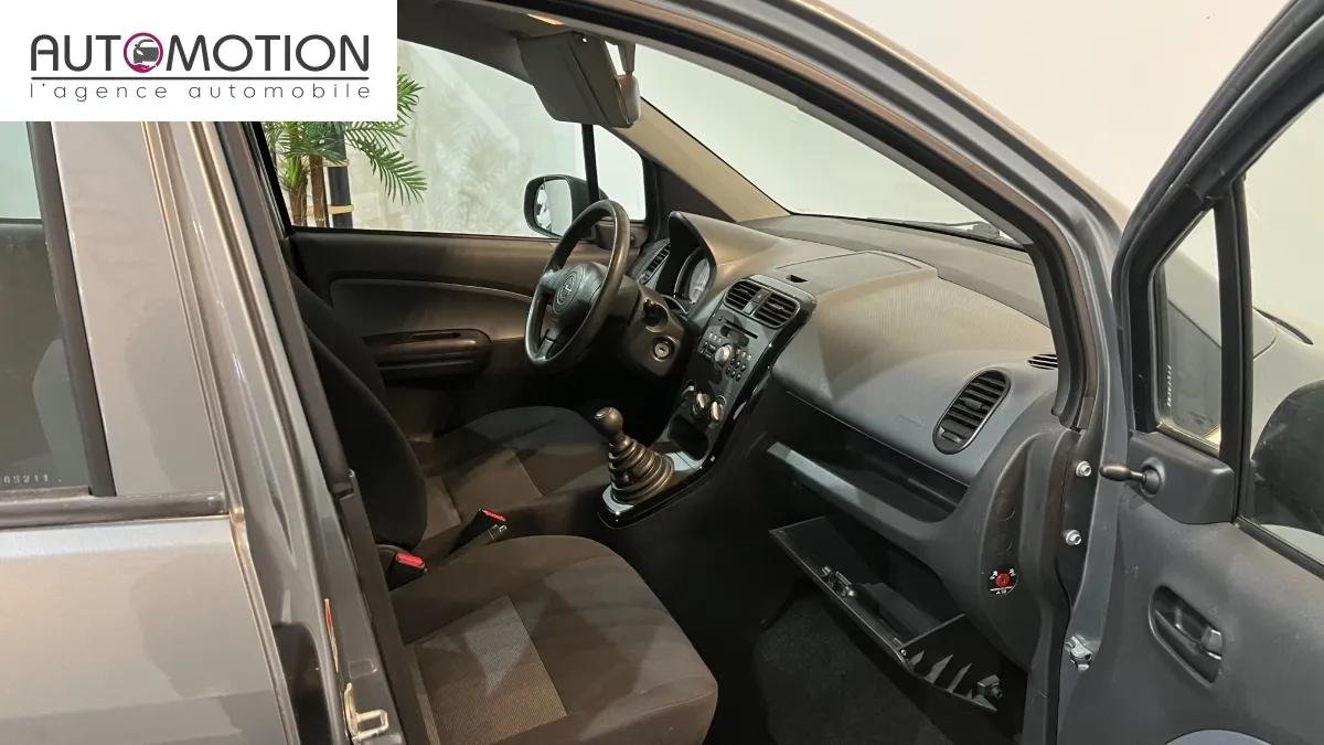 Opel Agila - Photo 13