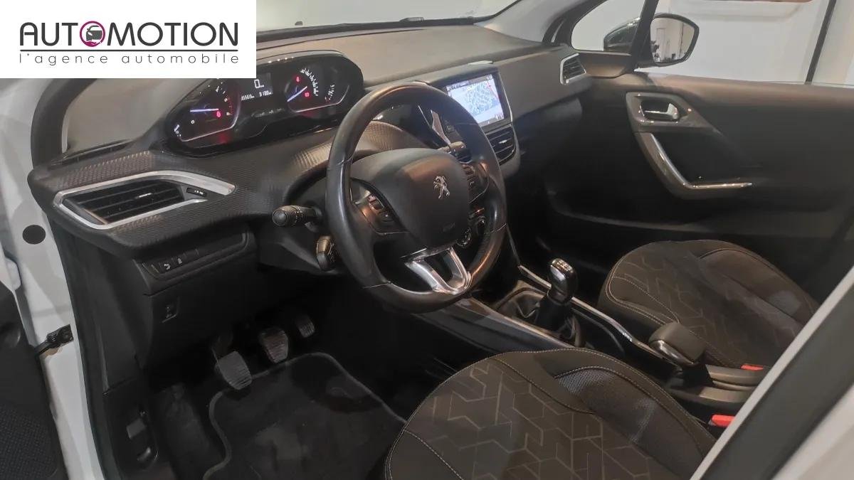 Peugeot 2008 - Photo 11
