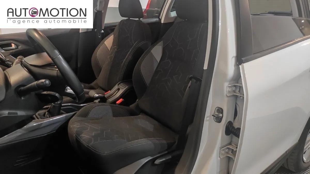 Peugeot 2008 - Photo 12