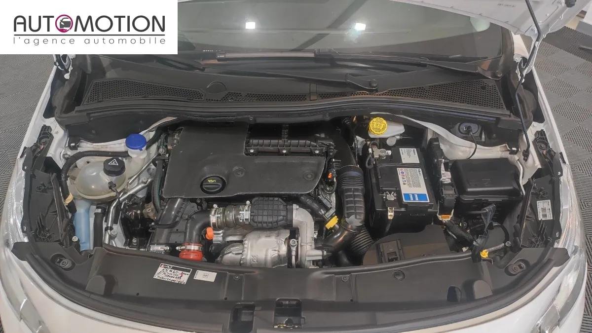 Peugeot 2008 - Photo 8
