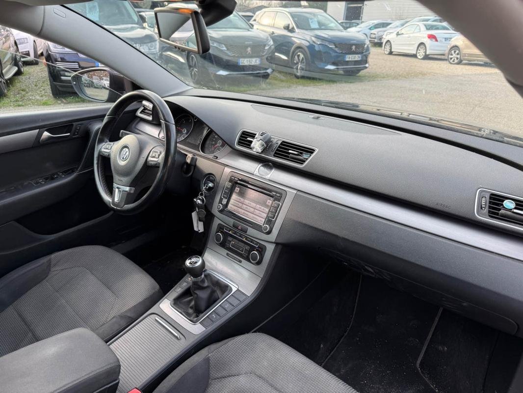 Volkswagen Passat - Photo 8