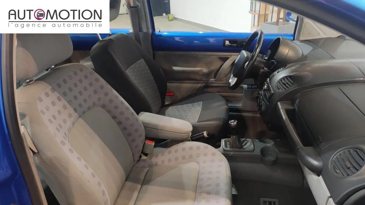 Volkswagen New Beetle - Photo 14