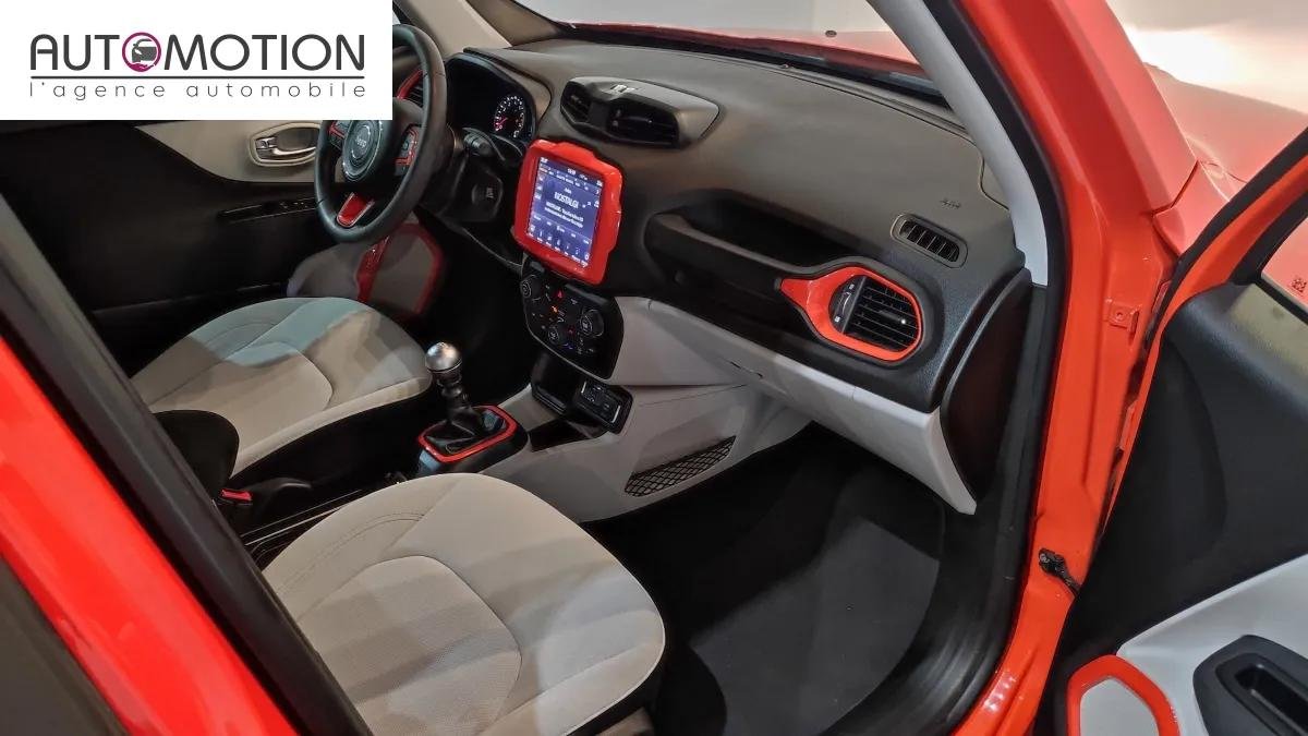 Jeep Renegade - Photo 12