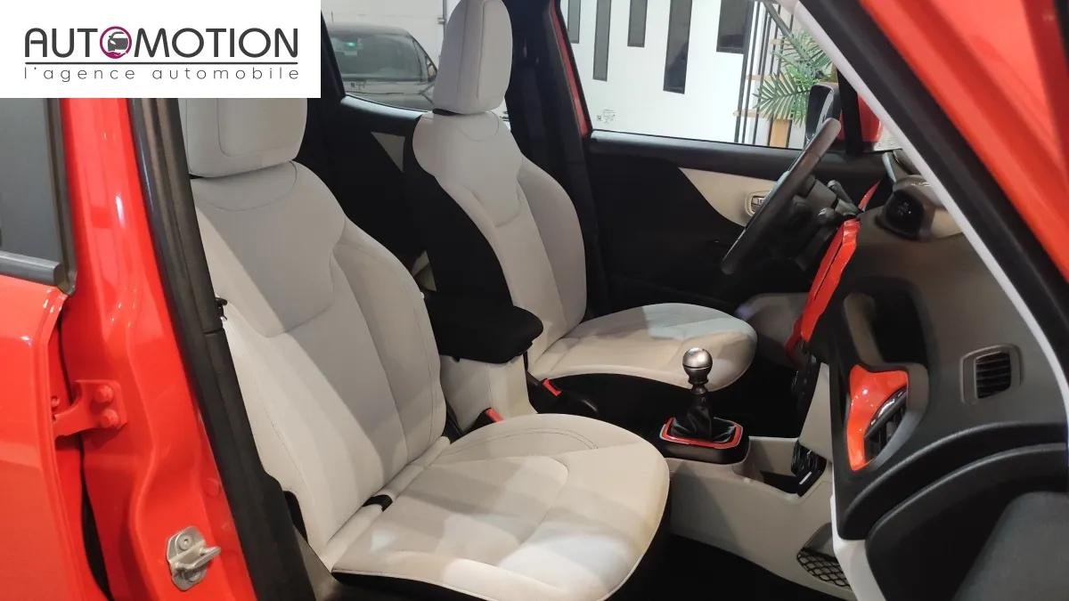 Jeep Renegade - Photo 13