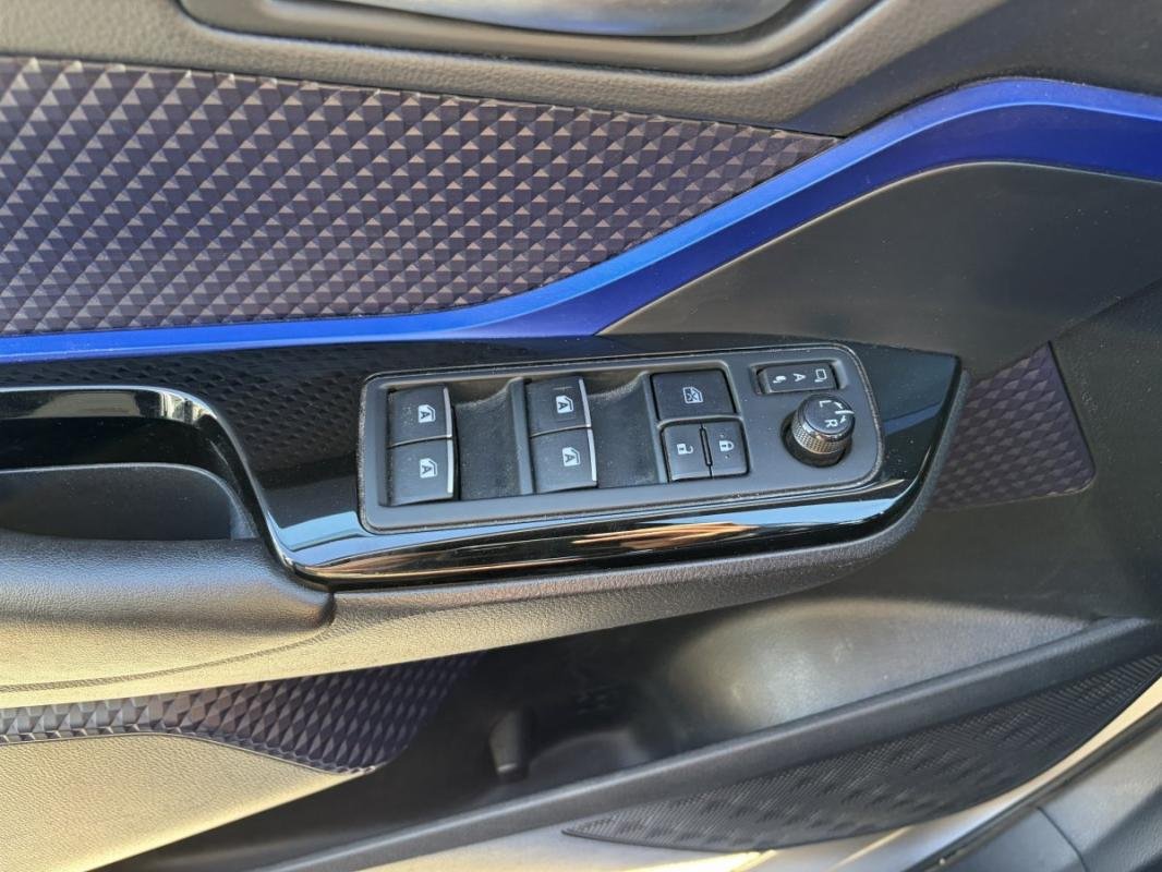 Toyota C-HR - Photo 21