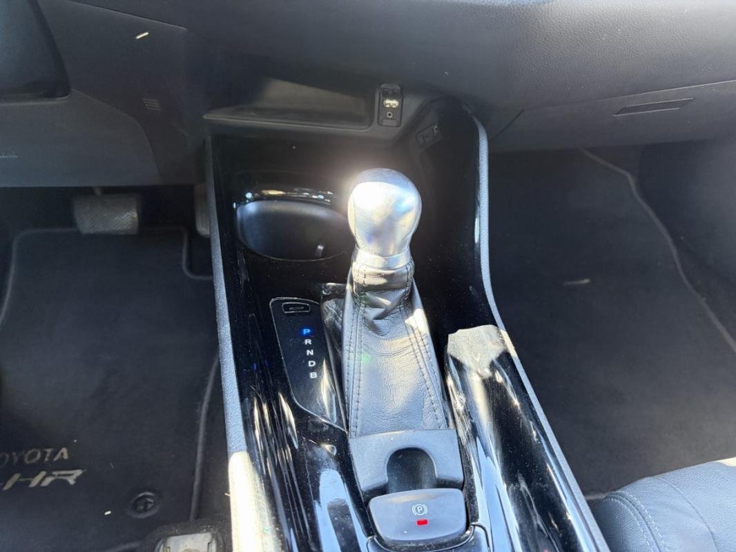 Toyota C-HR - Photo 38