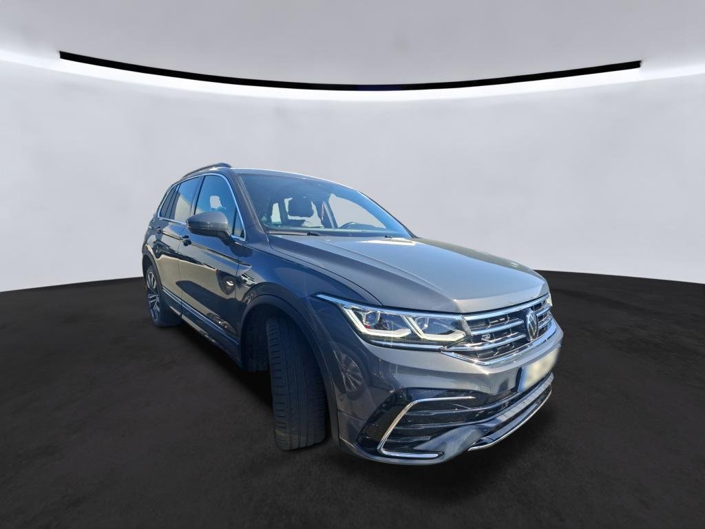 Volkswagen Tiguan - Photo 2