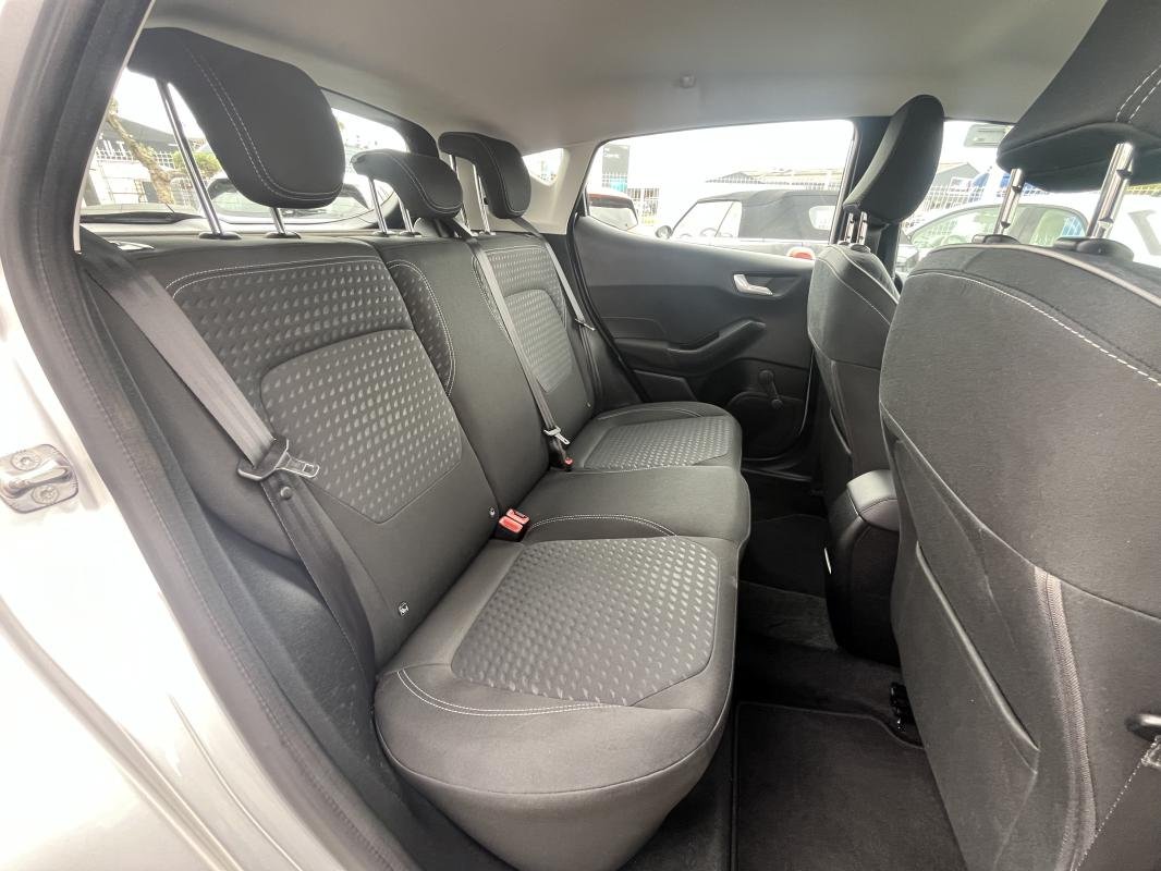 Ford Fiesta - Photo 12