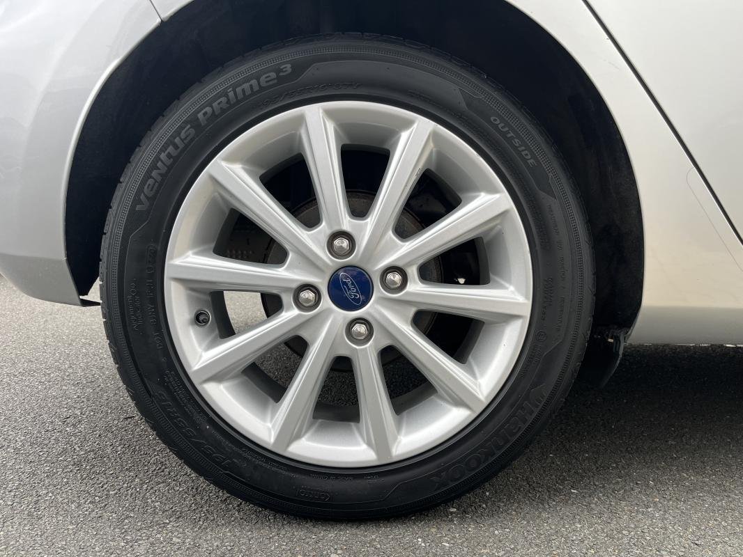 Ford Fiesta - Photo 22