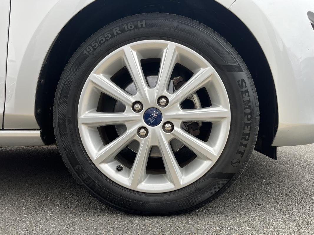 Ford Fiesta - Photo 23