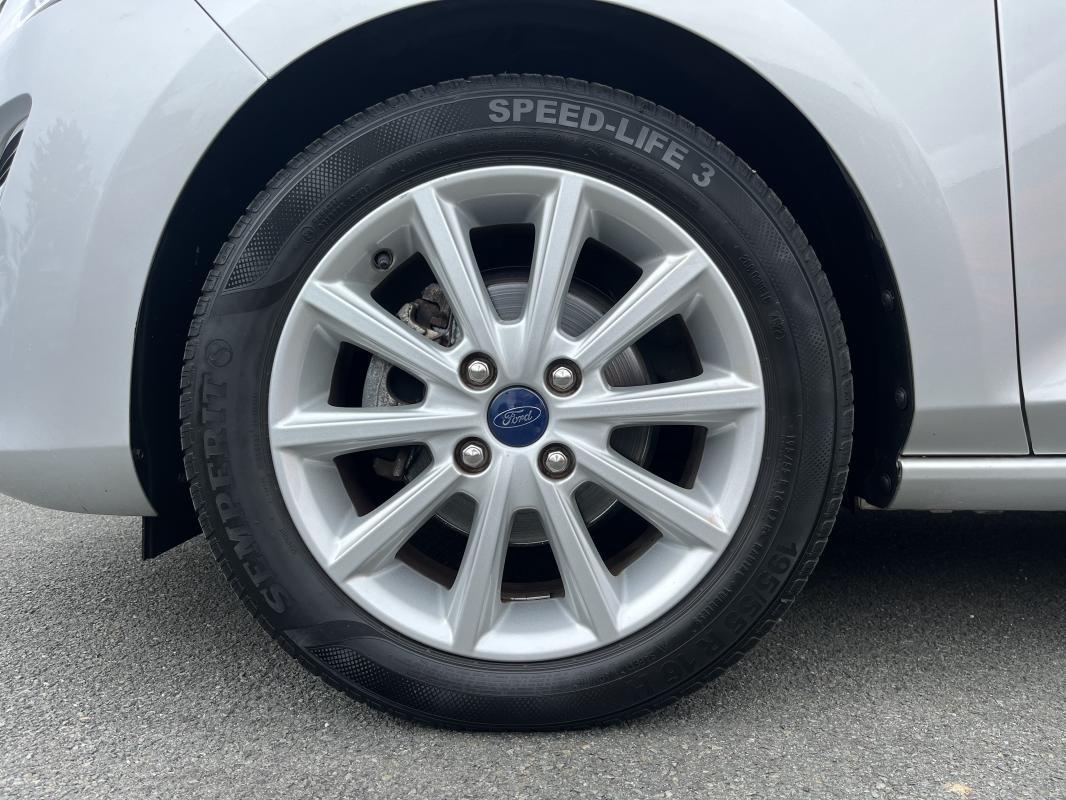 Ford Fiesta - Photo 8
