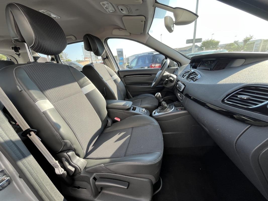 Renault Scénic - Photo 13