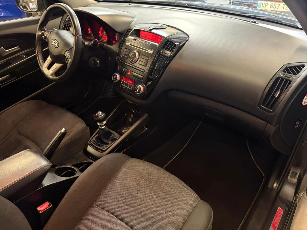 Kia Cee'd - Photo 10